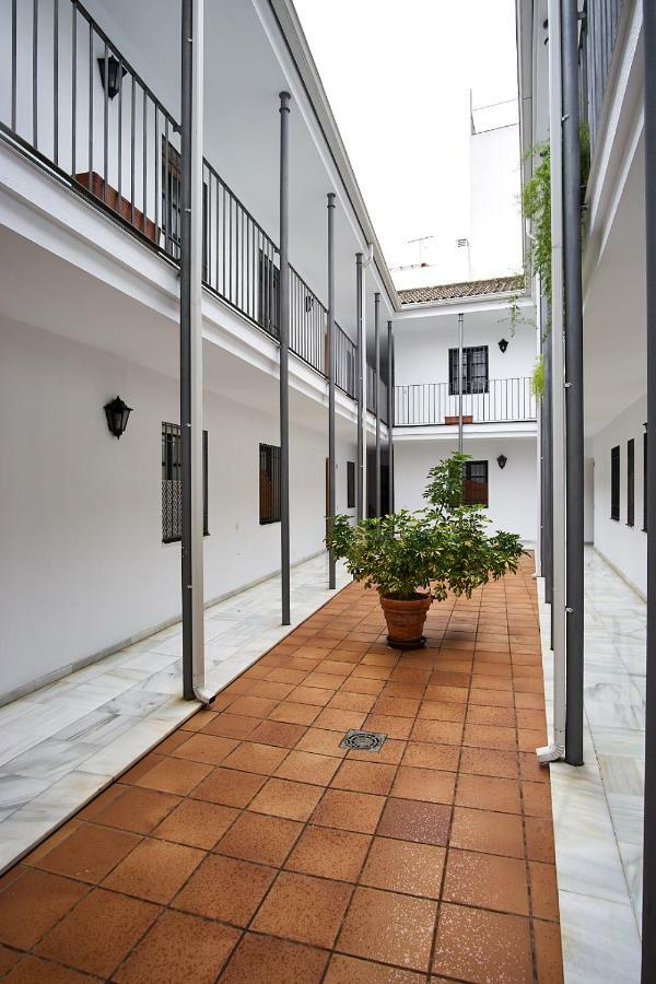 Apartamento Monsalves Courtyard By Valcambre Sevilla Exterior foto