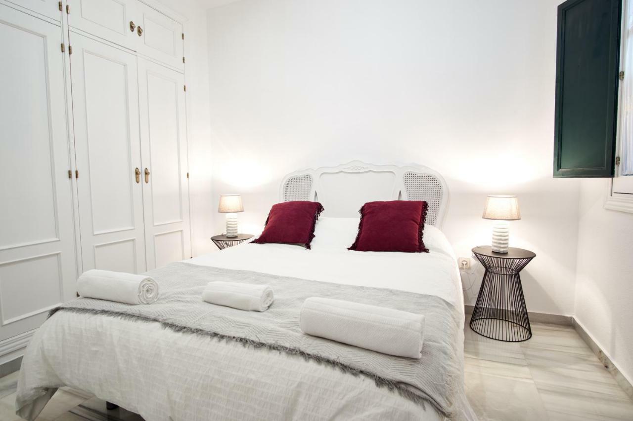 Apartamento Monsalves Courtyard By Valcambre Sevilla Exterior foto